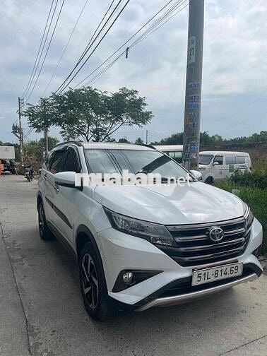 Toyota Rush 2019 Trắng 7 chỗ