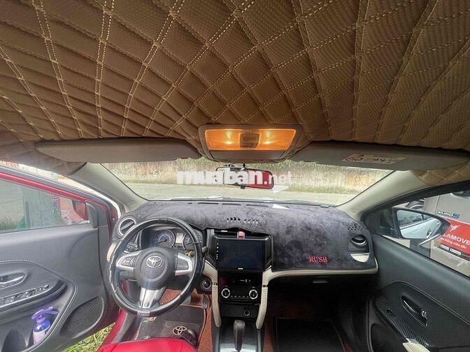Toyota Rush 2019 Trắng 7 chỗ