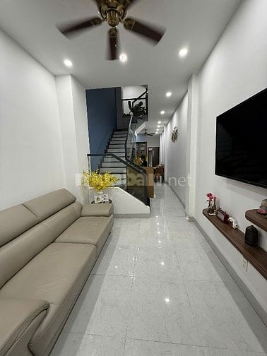 Bán nhà đẹp ngay trung tâm quận 10 - TPHCM