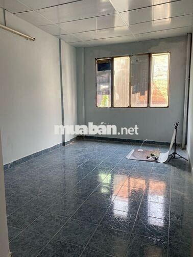 Cho thuê nhà nguyên căn Quận 4 gần Trung tâm