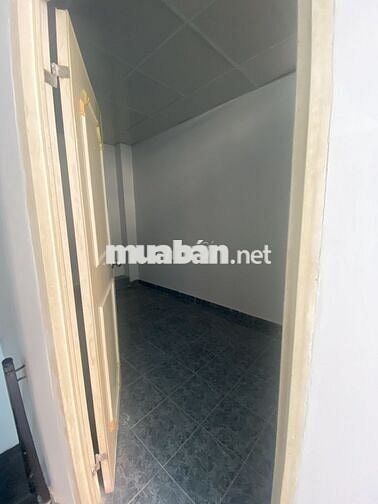Cho thuê nhà nguyên căn Quận 4 gần Trung tâm