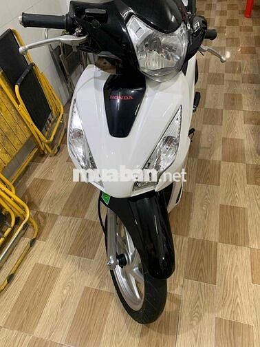 Honda Vision Trắng đen
