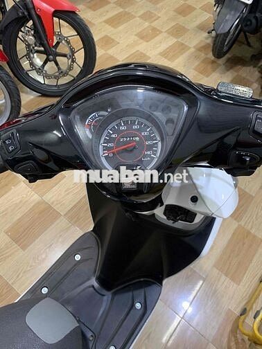 Honda Vision Trắng đen