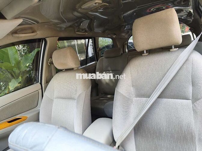 Toyota Innova 2010 Bạc 140.000km