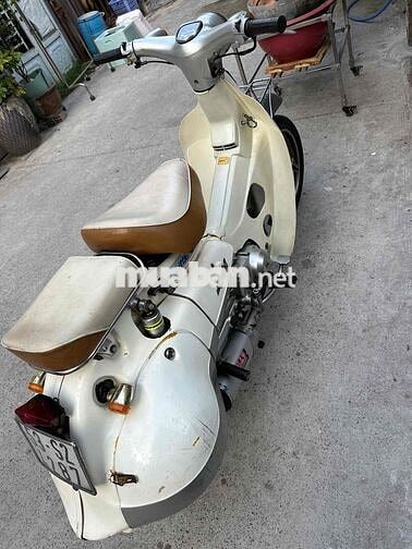 Honda Little Cub 50 Trắng