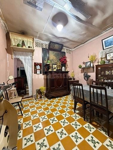 Dt 4m X 18m Đường xe hơi. Phan xích Long, chủ lâu đời, có giá tốt 