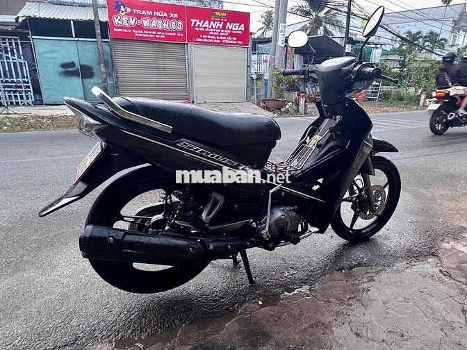 Yamaha Sirius màu Đen