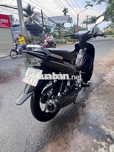Yamaha Sirius màu Đen