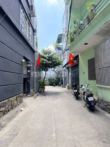 Bán nhà Đường hẻm xe hơi, Nhà Đúc 3,5 Tấm. Dt 4,8m X 11m. Bùi Đình Tuy