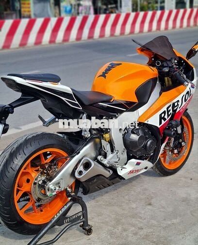 Honda CBR1000RR Repsol 2015 Cam