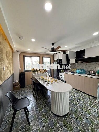Nhà hẻm xe hơi Nguyễn Thái Sơn Gò Vấp, 285m2, 12 phòng cho thuê 
