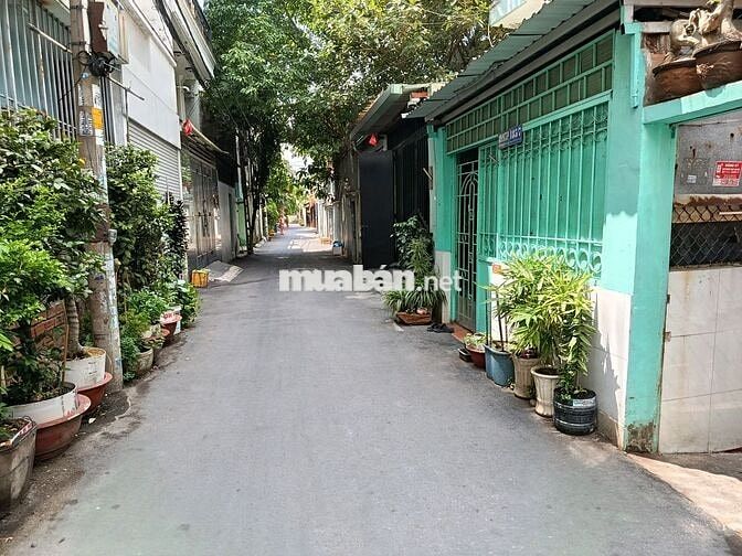 Bán đất tặng nhà ở và 4 phòng trọ
