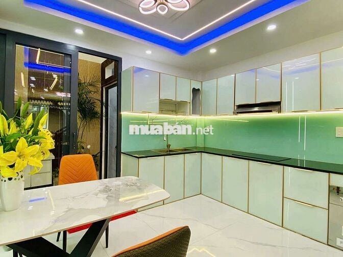 CHO THUÊ NHÀ KHU ĐỒNG BỘ FULL NỘI THẤT 5PN 6WC HẺM 497 PHẠM VĂN CHIÊU