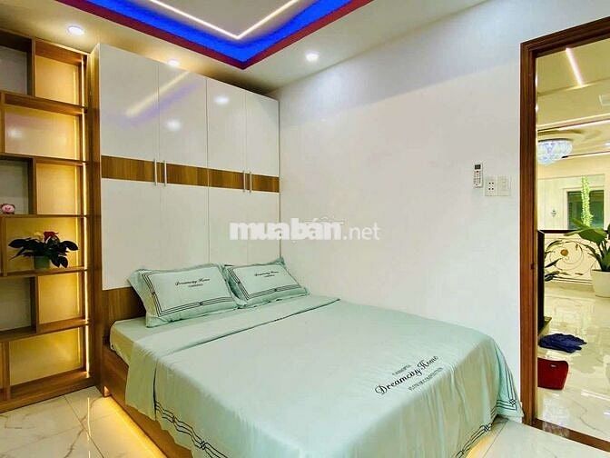 CHO THUÊ NHÀ KHU ĐỒNG BỘ FULL NỘI THẤT 5PN 6WC HẺM 497 PHẠM VĂN CHIÊU