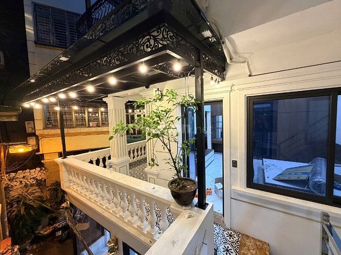cần bán nhà hai mặt tiền ngõ rộng 60m2 trung tâp giáp phố cổ pháp lầủ