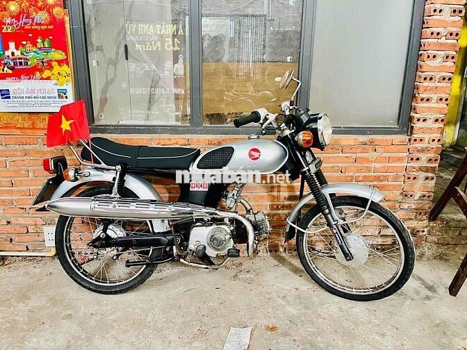 Honda Xe máy màu Bạc