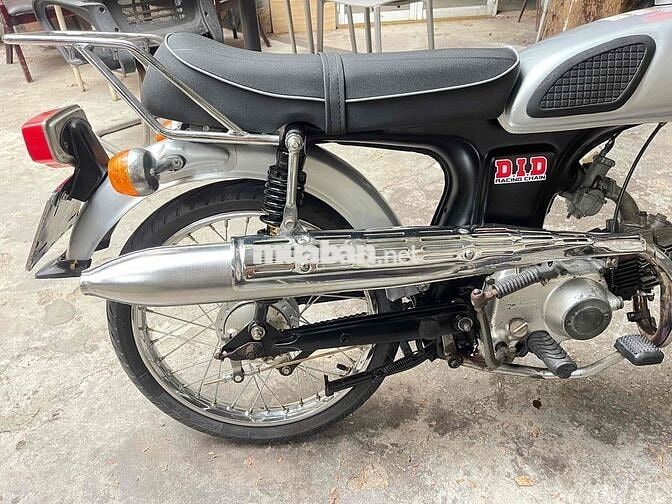 Honda Xe máy màu Bạc