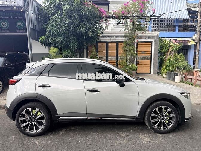 Mazda CX-3 Luxury 2021. chất xe còn rất đẹp