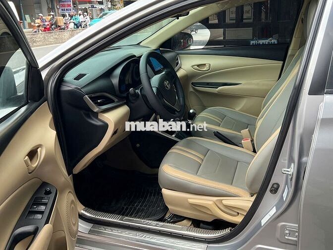 Toyota Vios E model 2020 số sàn màu bạc