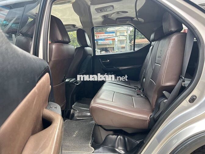 Toyota Fortuner 2018 Bạc