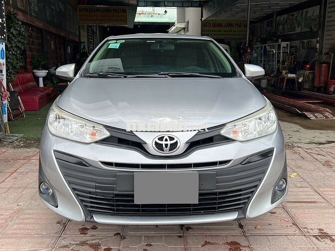 Toyota Vios E model 2020 số sàn màu bạc