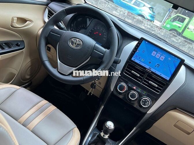 Toyota Vios E model 2020 số sàn màu bạc