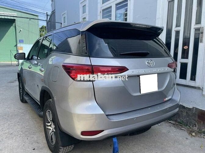 Toyota Fortuner 2018 Bạc