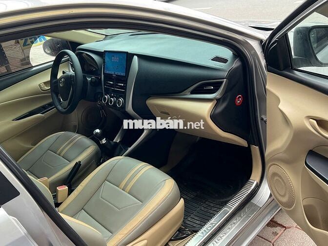 Toyota Vios E model 2020 số sàn màu bạc