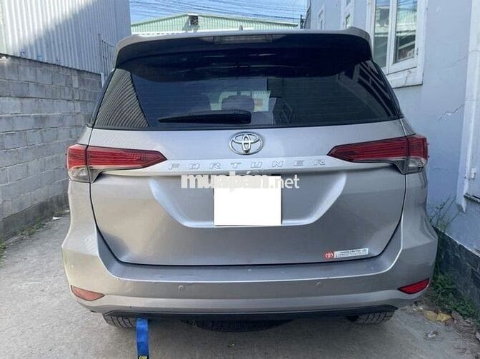 Toyota Fortuner 2018 Bạc