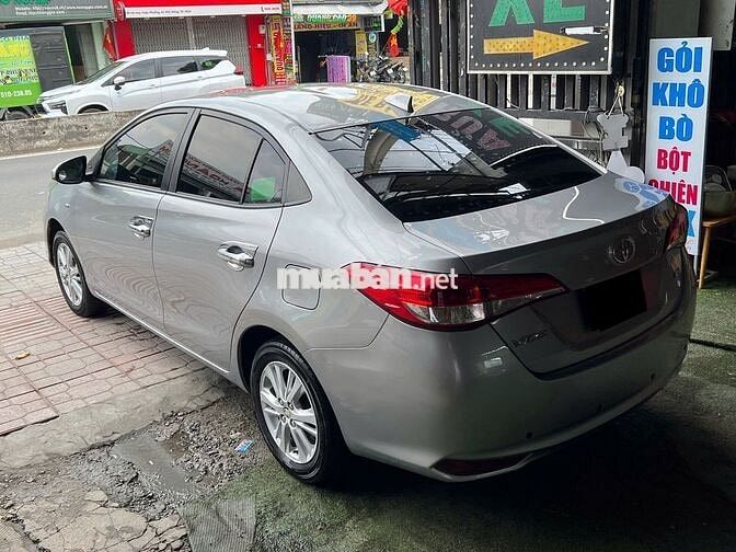 Toyota Vios E model 2020 số sàn màu bạc