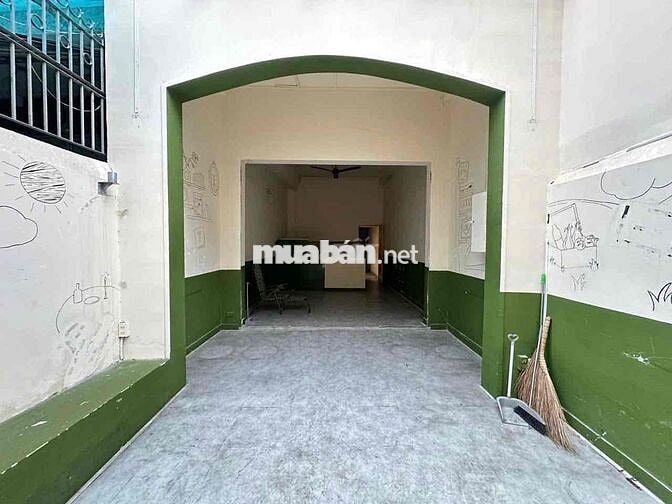 Nguyên căn 4.3*25m - hxt Lê Văn Sỹ, p13, Quận 3 | 1tr1l 3pn