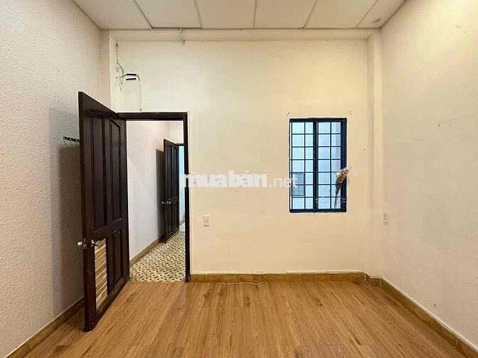 Nguyên căn 4.3*25m - hxt Lê Văn Sỹ, p13, Quận 3 | 1tr1l 3pn