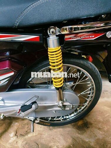 Honda Dream màu Đỏ mận