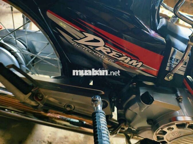 Honda Dream màu Đỏ mận