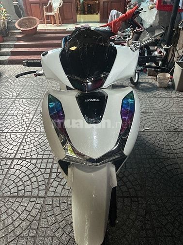 Cần bán xe Sh160i anh em nào cần liên hệ