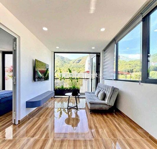 Cho thuê Penhouse gần đường Lý Thái Tổ view đẹp