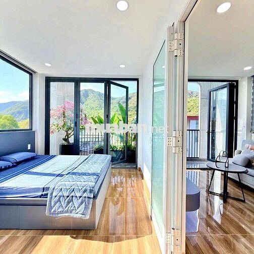 Cho thuê Penhouse gần đường Lý Thái Tổ view đẹp