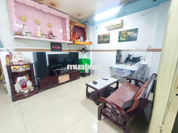 Cho Thuê nhà nguyên căn Mặt Tiền Tô Hiệu 3 Tầng Tân Phú 16 triệu 