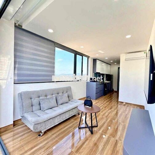 Cho thuê Penhouse gần đường Lý Thái Tổ view đẹp
