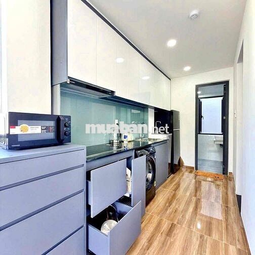 Cho thuê Penhouse gần đường Lý Thái Tổ view đẹp