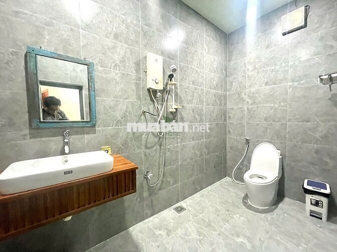 CHO THUÊ NHÀ CẤP 4 CÓ SÂN VƯỜN 3 PHÒNG NGỦ NAM NHA TRANG