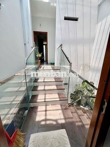 NHÀ CHÍNH CHỦ XÂY Ở – HẺM XE HƠI – NGAY CHỢ PHẠM VĂN BẠCH P12 GÒ VẤP