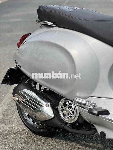 Vespa Sprint 3V bstp 9c keng nợ xấu trả 50% ạ