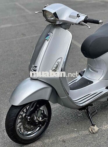 Vespa Sprint 3V bstp 9c keng nợ xấu trả 50% ạ