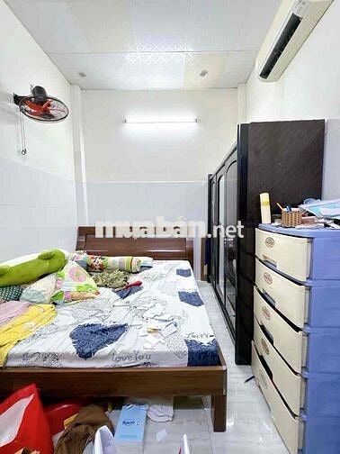 Bán nhà mt xe hơi đậu cửa Đ.Đoàn văn bơ, Dt 99.8m2 chỉ 8.7T,