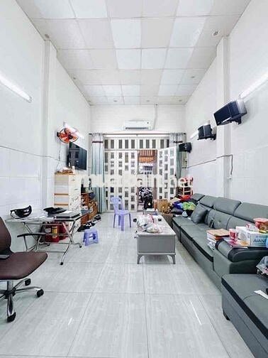 Bán nhà mt xe hơi đậu cửa Đ.Đoàn văn bơ, Dt 99.8m2 chỉ 8.7T,