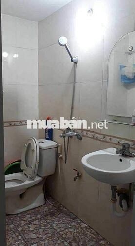 Phòng trọ 16m2 phố Khâm Thiên quận Đống Đa, Hà Nội