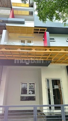 Nhà 1 trệt 2 lầu khu dân cư Valencia giá 10 triệu đầy đủ nội thất
