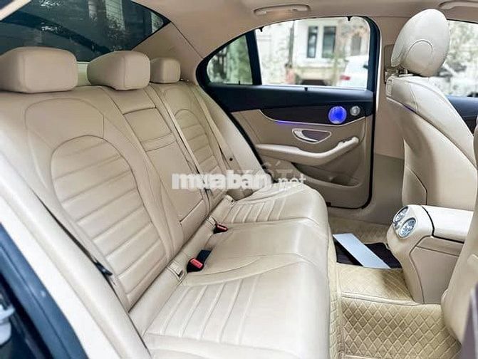 Mercedes C200 Exclusive 2018, 299tr nhận xe luôn