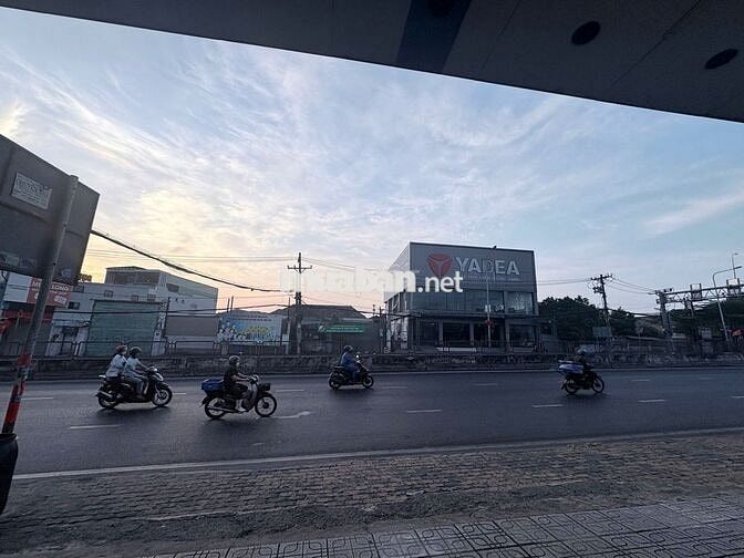 CHO THUÊ MẶT TIỀN 200M2 TẠI QUỐC LỘ 1K - GẦN NGÃ TƯ LINH XUÂN